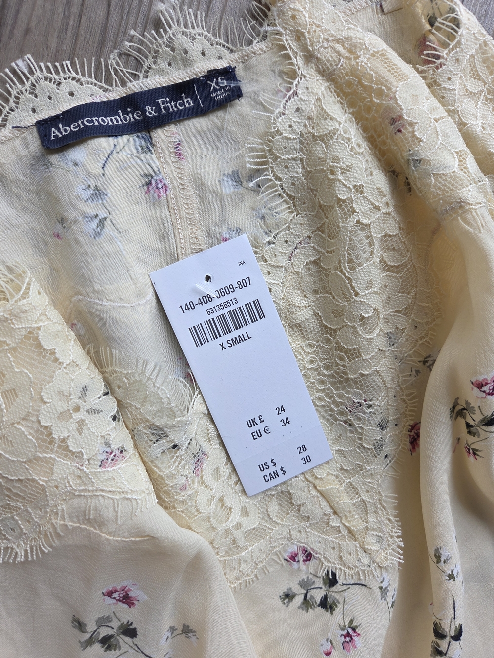Abercrombie & Fitch Lace-Trim Satin Cami in a yellow floral print - Size X-small